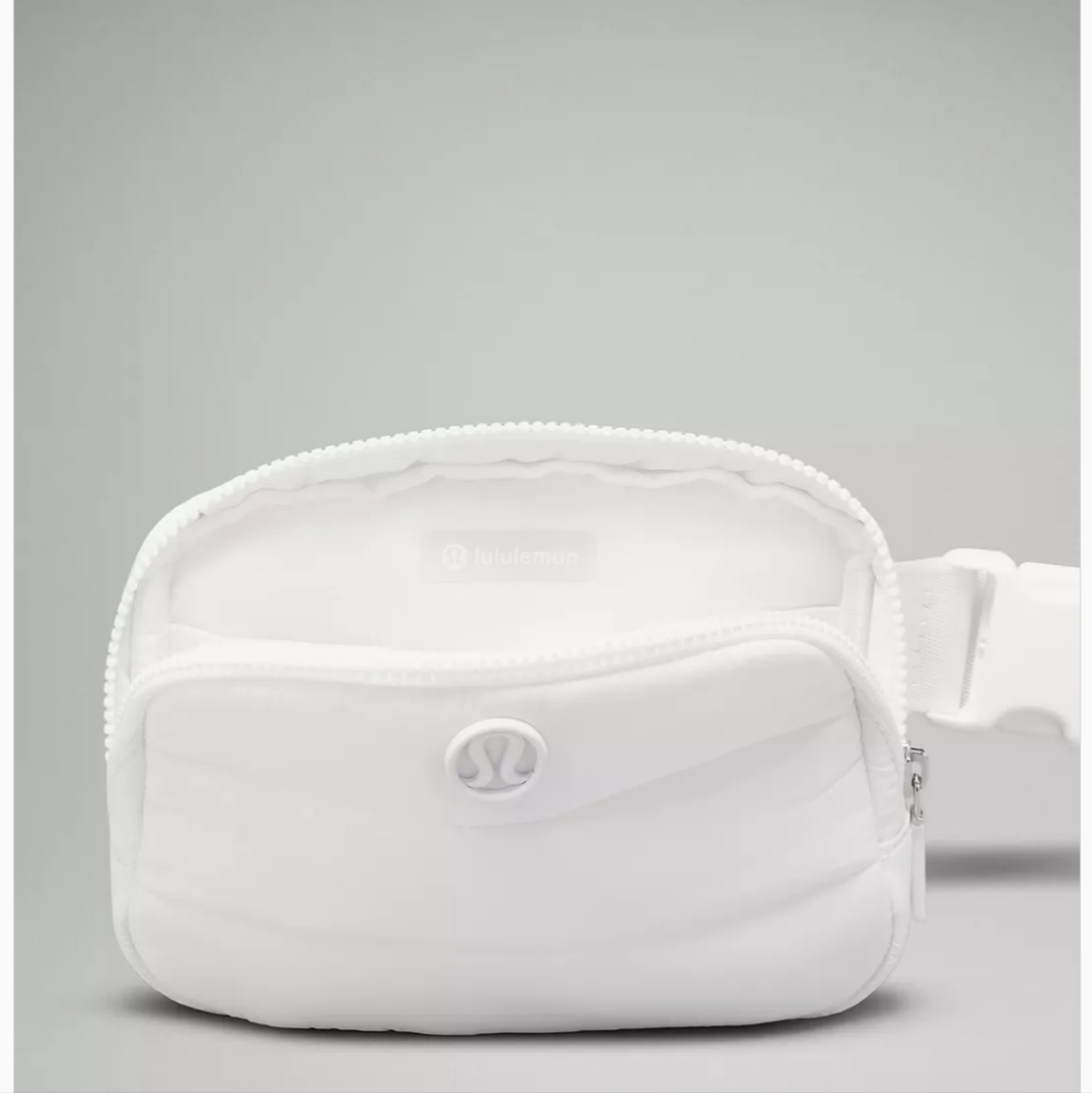 ๐๏ธ LULULEMON EVERYWHERE BELT BAG WUNDER PUFF 1L - WHITE - Picture 5 of 11